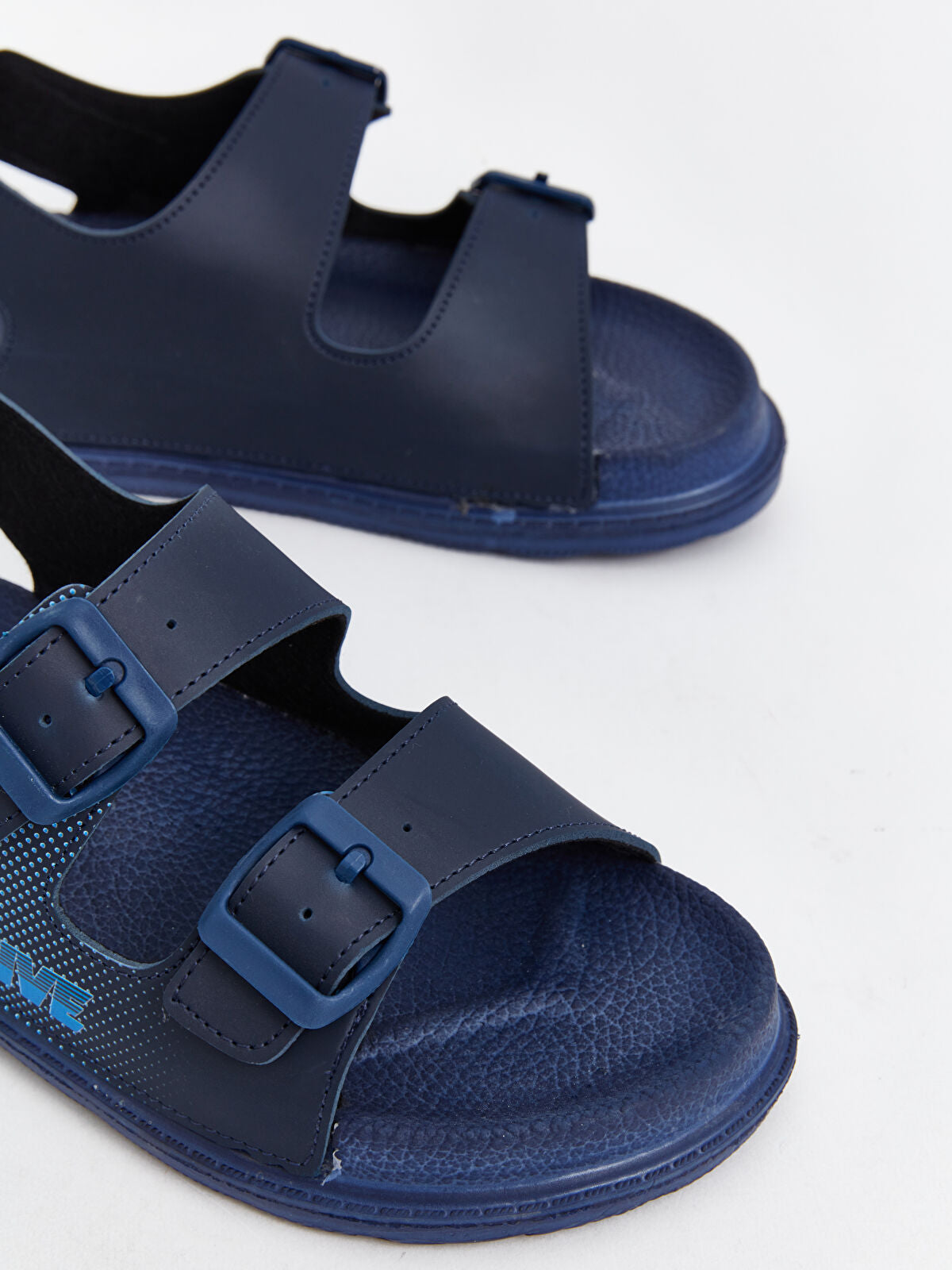 Sandles