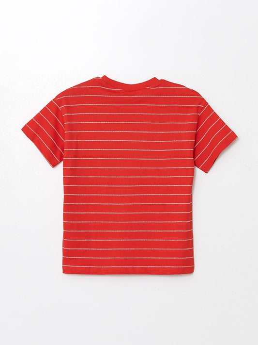 Red round neck t-shirt